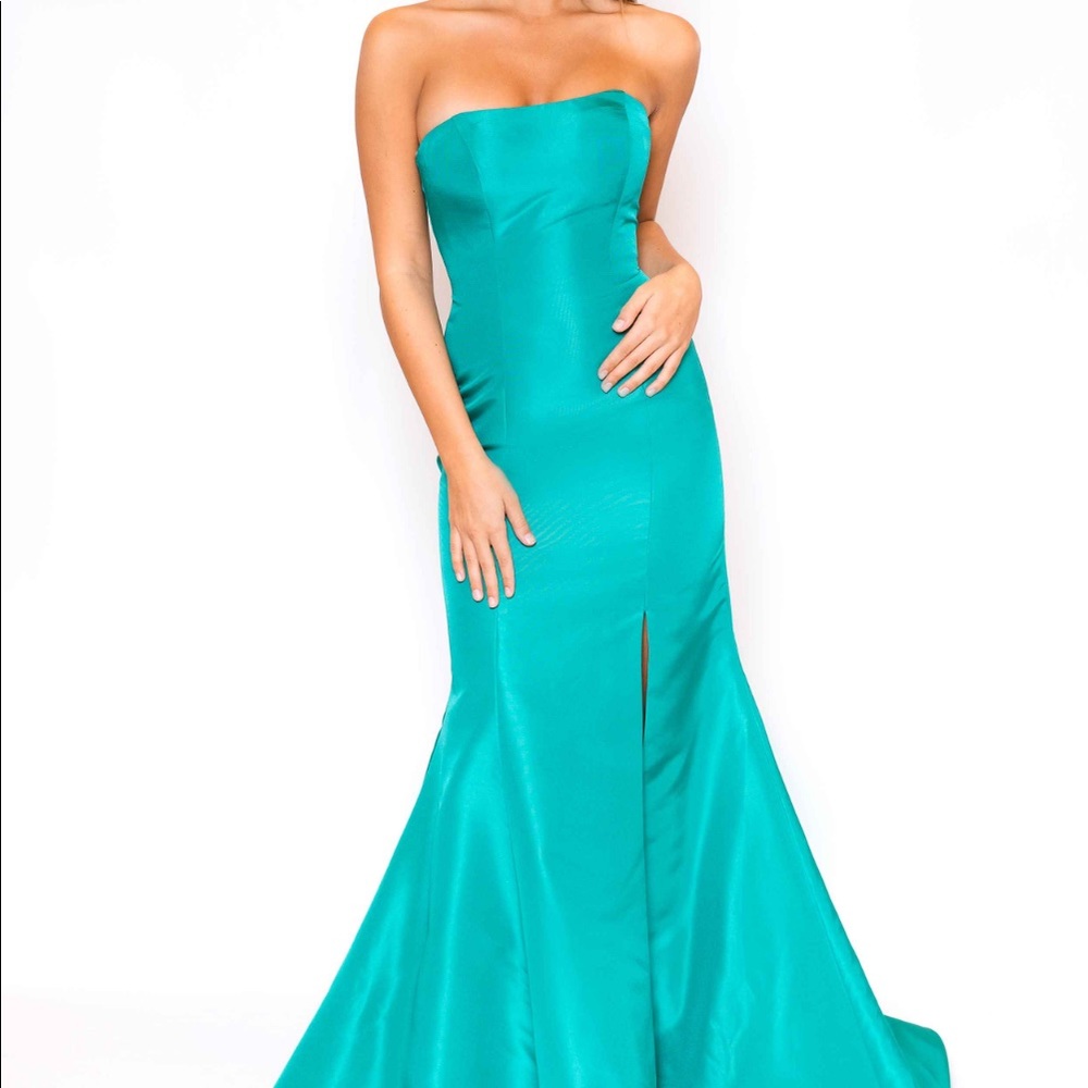 NWT sz 10 emerald Sherri hill mermaid